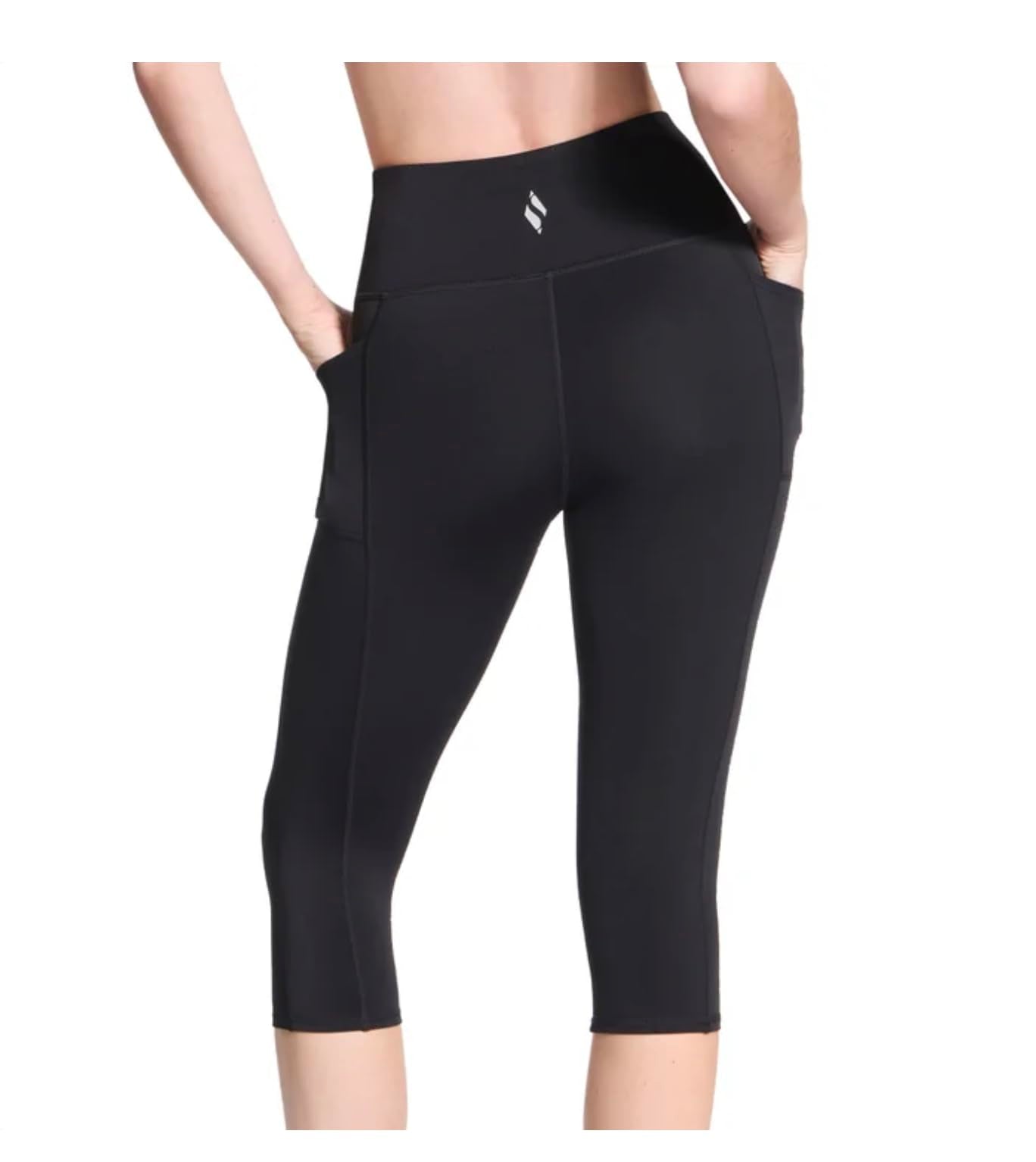Skechers Gowalk Women's Active Stretch Moisture Wicking Capri Legging Pant with Pockets (US, Alpha, X-Large, Regular, Regular, Black)