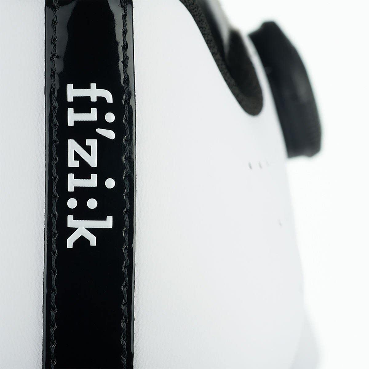 Fizik Tempo Overcurve R5 White 46 (12-12.5 US), Road Cycling Boa Shoes