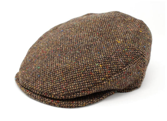 Hanna Hats Traditional Irish Tweed Wool Vintage Cap - Brown Fleck Salt & Pepper. Unisex Flat Style Cabbie Hat. Stud Fastener and Taffeta Lining. 100% Made in Ireland. Medium 58-59cm.