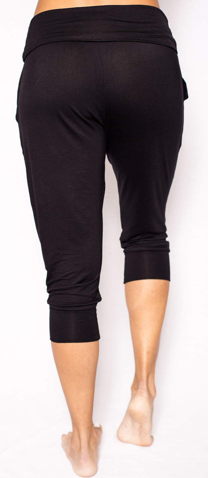 Evelyn Rose Foldover Waist Jogger Sweatpant Capri with Pockets (Black, Medium)