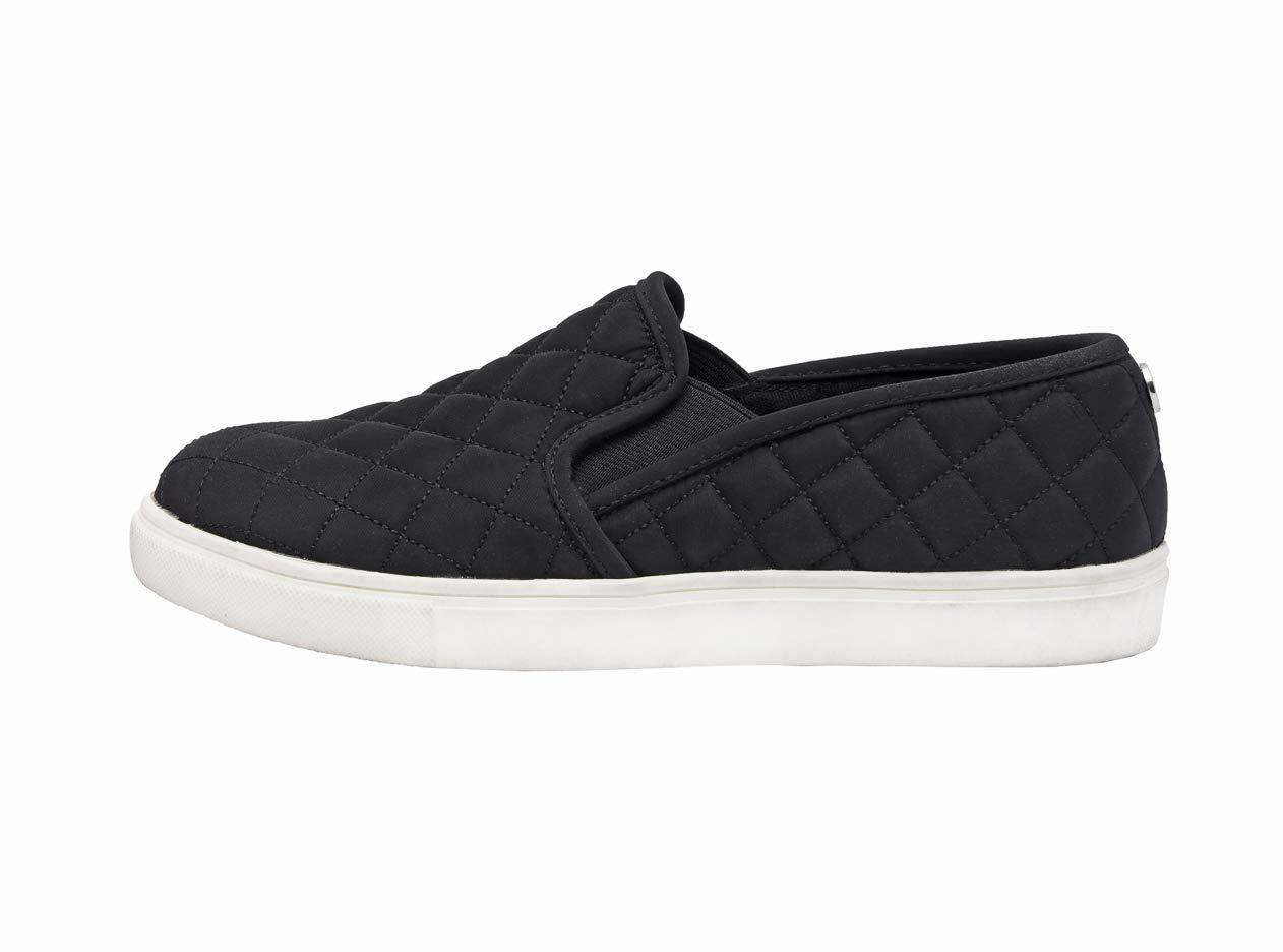 CUSHIONAIRE Women's Comfort Quilted Sneaker, Black, 6.5 W
