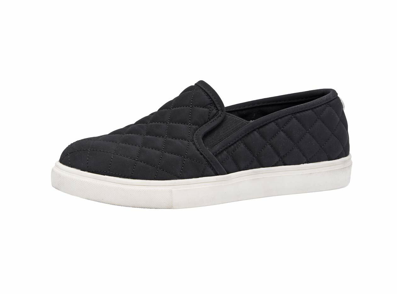 CUSHIONAIRE Women's Comfort Quilted Sneaker, Black, 6.5 W