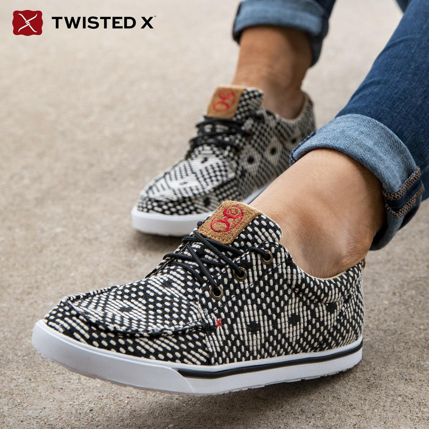 Twisted X Women's Hooey Loper, Moc Toe, Black & White, 11 M